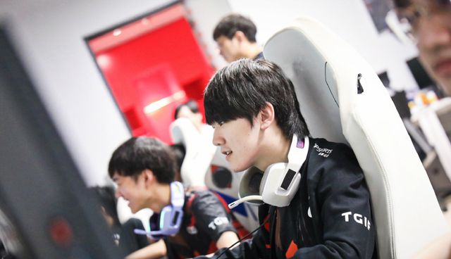 他用一次次 他用一次次